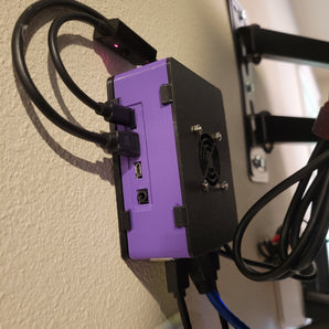 Raspberry Pi 4 Scatola da Muro con Bay per SSD m.2