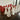 Moderno set di scacchi geometrico dal design spigoloso