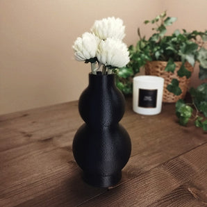 Moderne vase med to elegante kurver