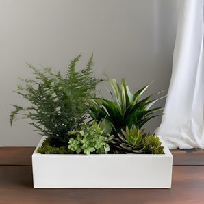 Moderne rektangulær plantekasse i minimalistisk design