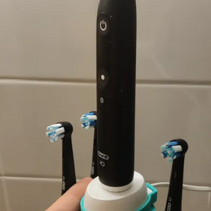 Adattatore di ricarica Oral-B iO per supporto con spazio per 4 testine (2 pezzi)