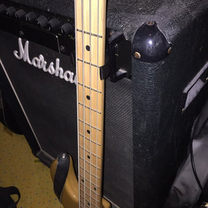 Supporto per chitarra con jack ultra-trasportabile
