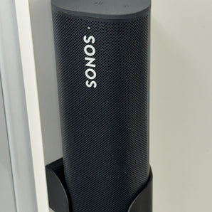 Montaggio a parete verticale Sonos Roam