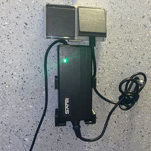 Montaggio a parete per caricabatterie per bici elettrica NCM (tipo DC483DE 48V 3A)