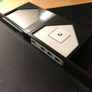 Ubiquiti UniFi USG e Cloud Key Gen 2 Plus montaggio su rack
