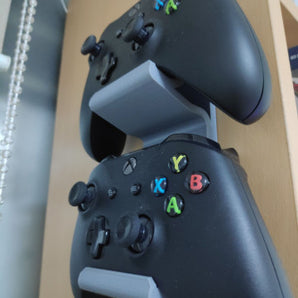 Doppio montaggio a parete per controller Xbox One