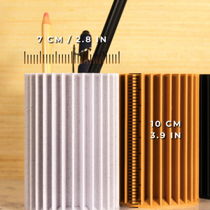 Organizzatore da scrivania e portapenne minimalista