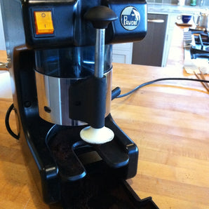 Pressino La Pavoni – Compressione precisa del caffè per portafiltro da 49 mm