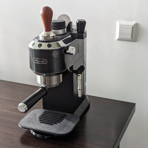 DeLonghi Dedica Coppa Copertura e Supporto per Strumenti da 51 mm (EC680/EC685)