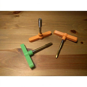 Impugnatura adattatore ergonomica per utensili manuali