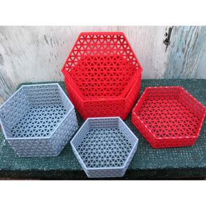 Contenitori esagonali con motivo geometrico a triangoli e coperchio