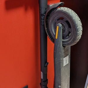 Staffa da parete per Ninebot e25